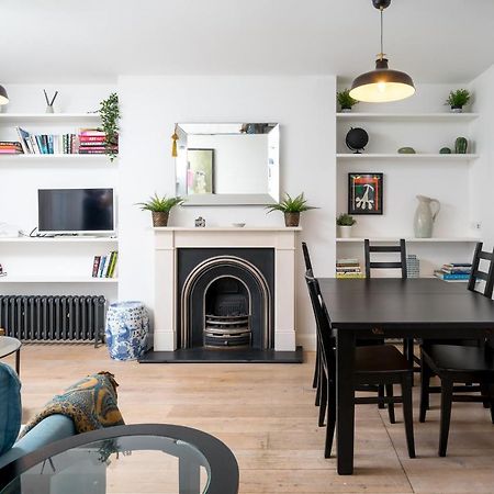 ロンドンJoivy Stylish 2-Bed Flat With Garden In Notting Hillアパートメント エクステリア 写真