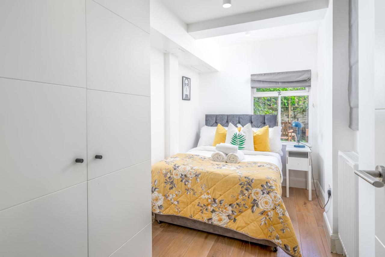 ロンドンJoivy Stylish 2-Bed Flat With Garden In Notting Hillアパートメント エクステリア 写真